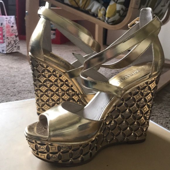 Michael Kors Gabriella Wedge - Picture 3 of 5